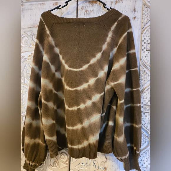 Womens Stylish Umgee Brown Tie-Dye Sweater Sz MED Like New - Picture 2 of 8